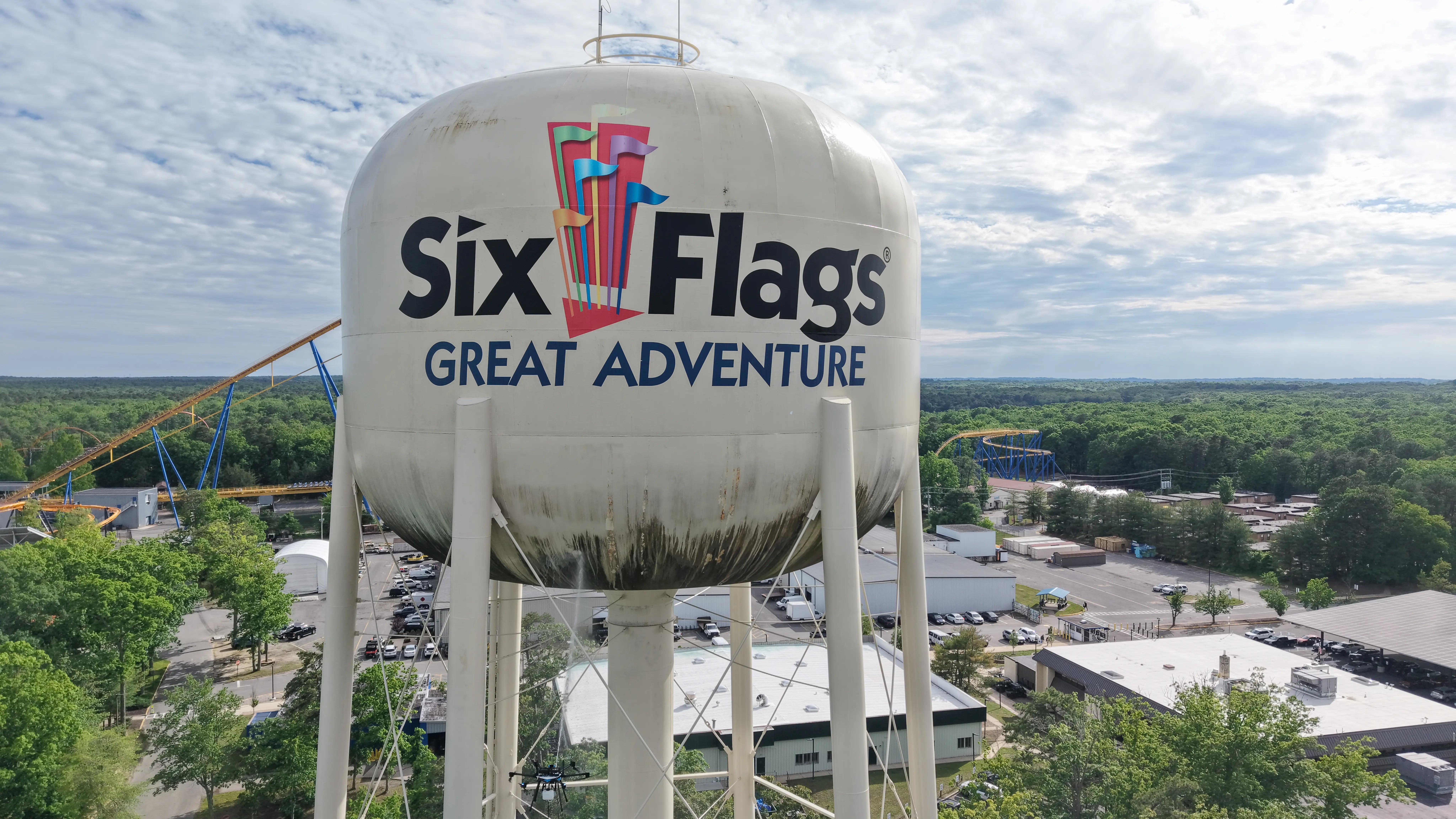 Drone cleaning water tower